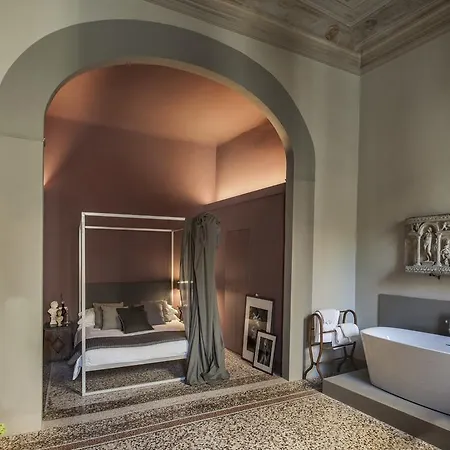 Casa Botticelli מלון 3*