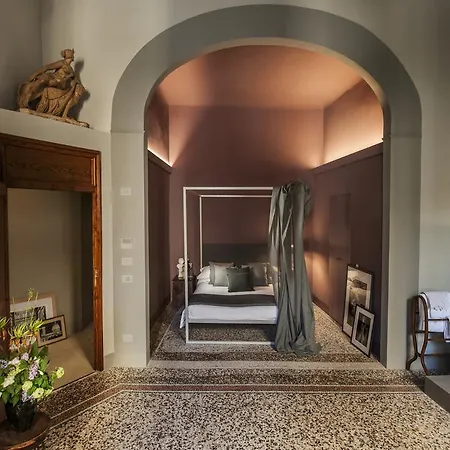 מלון Casa Botticelli 3*